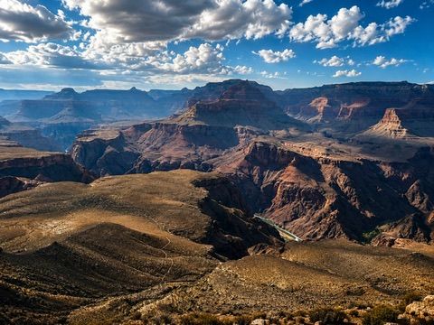 Grand Canyon trail in summer heat conditions